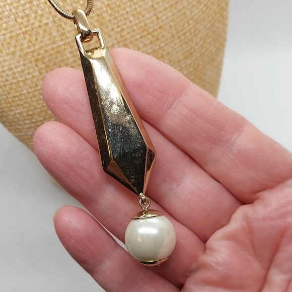 TALBOT'S Goldtone Bold Statement Pearl Pendant Snake Chain 28 " Necklace GUC - Picture 8 of 11